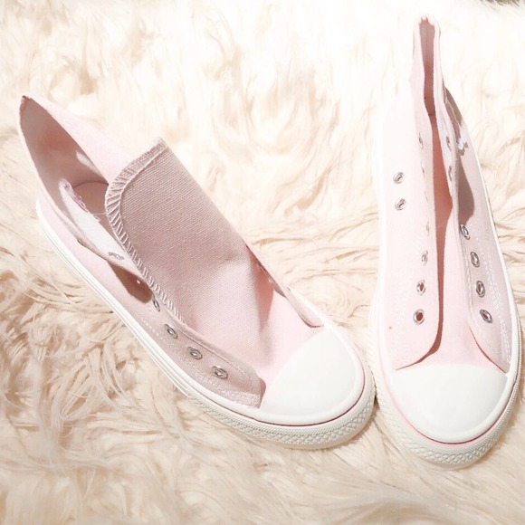 🌸WMNS PINK LOLITA CHUCK STYLE SNKRS FLOWER CHARMS NEW (8)🌸 - Picture 6 of 10